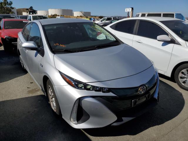 JTDKARFP6J3098966 - 2018 TOYOTA PRIUS PRIM 银色 照片 1