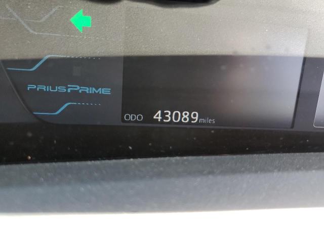 JTDKARFP6J3098966 - 2018 TOYOTA PRIUS PRIM 银色 照片 8