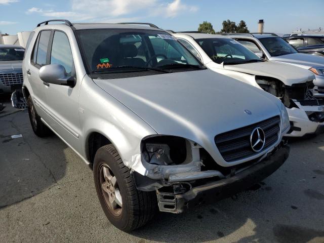 4JGAB54E7YA145443 - 2000 MERCEDES-BENZ ML 320 SILVER photo 1