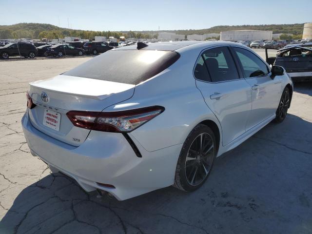 4T1B61HK6KU739111 - 2019 TOYOTA CAMRY XSE WHITE photo 4