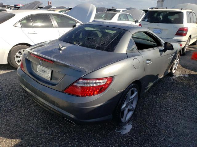 WDDPK3JA2GF121739 - 2016 MERCEDES-BENZ SLK 300 GRAY photo 4