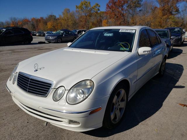 WDBUF83J84X157452 - 2004 MERCEDES-BENZ E 500 4MAT WHITE photo 2