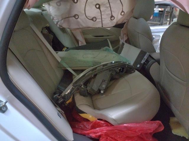 1G4ZP5SS4HU160946 - 2017 BUICK LACROSSE E 白色 照片 6