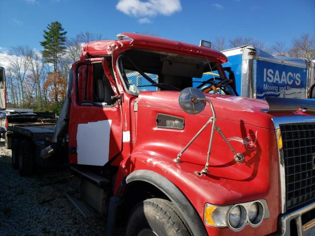 4V5KC9GH23N348759 - 2003 VOLVO VHD RED photo 9