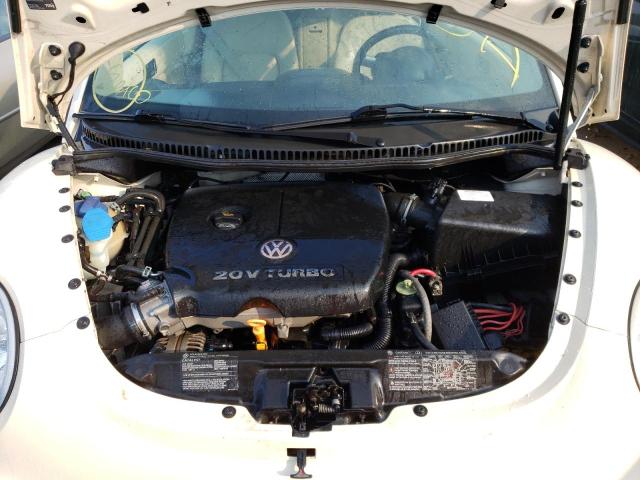 3VWCD31Y74M313926 - 2004 VOLKSWAGEN NEW BEETLE 米色 照片 7