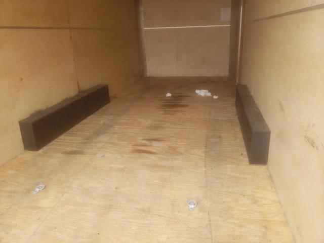 533TC182XBC201631 - 2001 UTILITY UTILITY WHITE photo 5