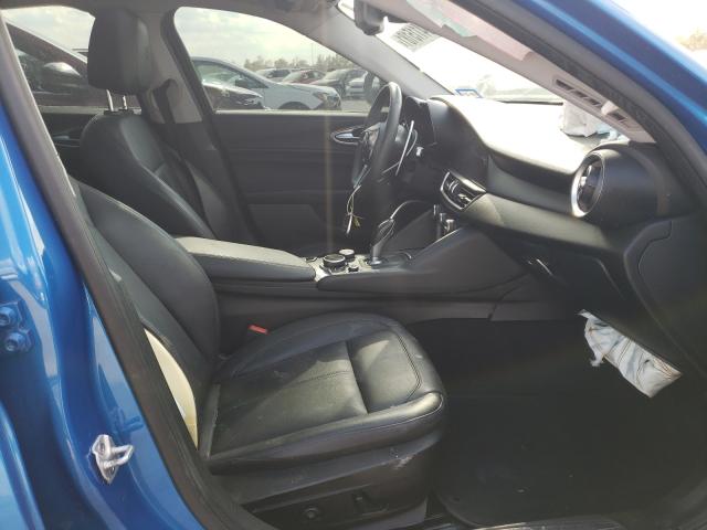 ZARFAEDN0J7564109 - 2018 ALFA ROMEO GIULIA Q4 BLUE photo 5