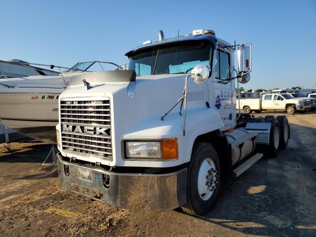 1M1AA13Y0YW129535 - 2000 MACK 600 CH600 WHITE photo 2