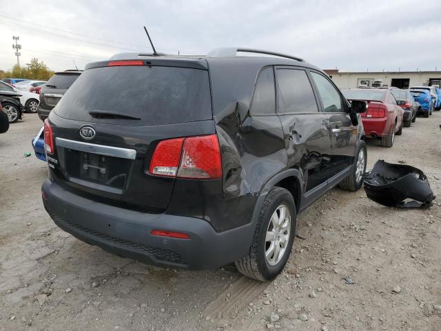 5XYKT4A12BG084110 - 2011 KIA SORENTO BA BLACK photo 4