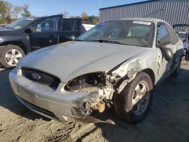 1FAFP53U65A210062 - 2005 FORD TAURUS SILVER photo 2