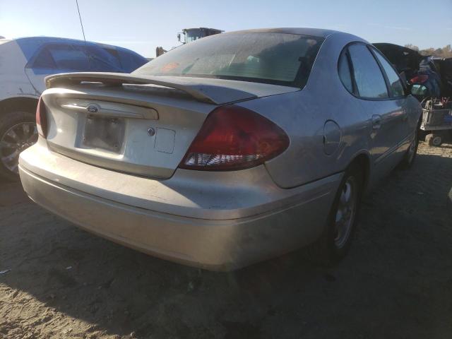 1FAFP53U65A210062 - 2005 FORD TAURUS SILVER photo 4