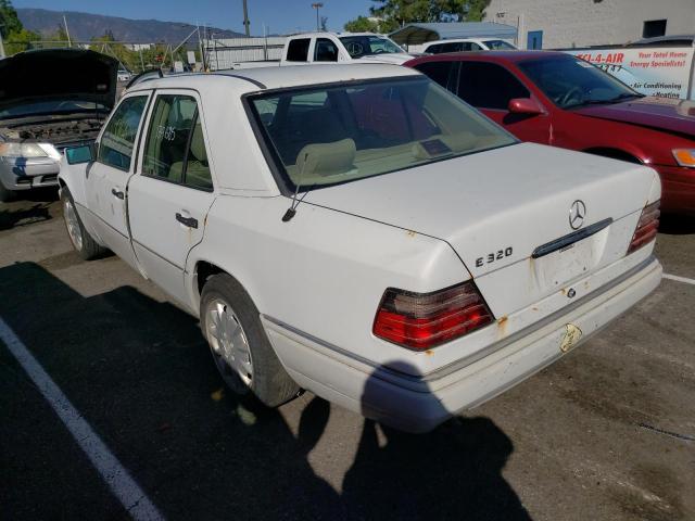 WDBEA32E0SC259052 - 1995 MERCEDES-BENZ E 320 BASE WHITE photo 3