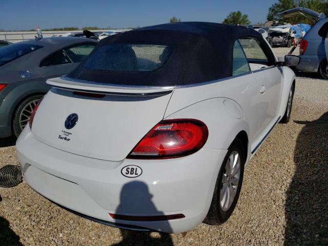 3VW517AT8HM806405 - 2017 VOLKSWAGEN BEETLE S/S 白色 照片 4