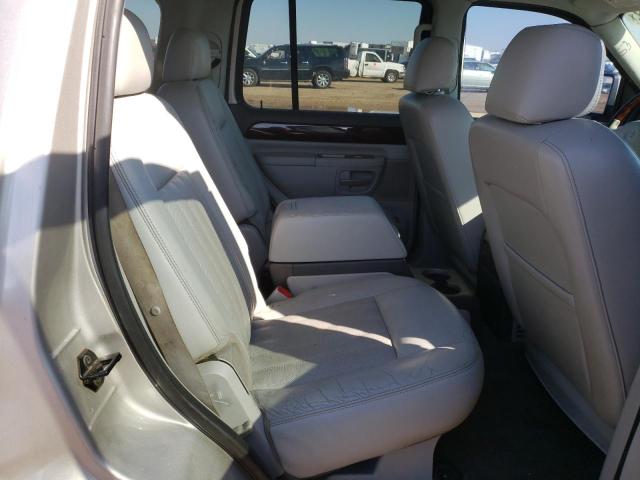 5LMEU88H84ZJ13353 - 2004 LINCOLN AVIATOR 银色 照片 6