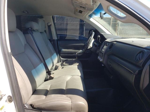 5TFRM5F16GX099210 - 2016 TOYOTA TUNDRA DOU WHITE photo 5