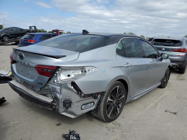 4T1K61AK5LU985756 - 2020 TOYOTA CAMRY XSE SILVER photo 4