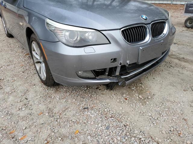 WBANV1C53AC388486 - 2010 BMW 528 XI SILVER photo 9