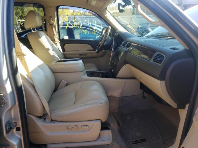 1GKFK03209R255097 - 2009 GMC YUKON DENA BEIGE photo 5