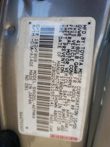 JT2BG22K510557141 - 2001 TOYOTA CAMRY CE GRAY photo 12