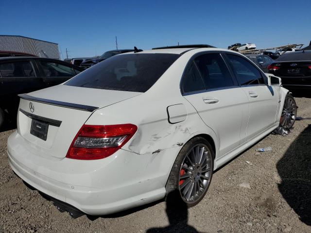 WDDGF7HB0BF612569 - 2011 MERCEDES-BENZ C 63 AMG WHITE photo 4