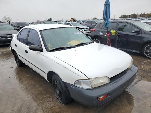 1Y1SK5261TZ009707 - 1996 GEO PRIZM WHITE photo 1