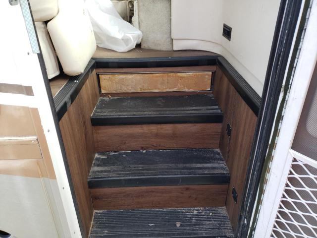 1RF120614W2015203 - 1998 ROADMASTER RAIL DYANASTER CREAM photo 9