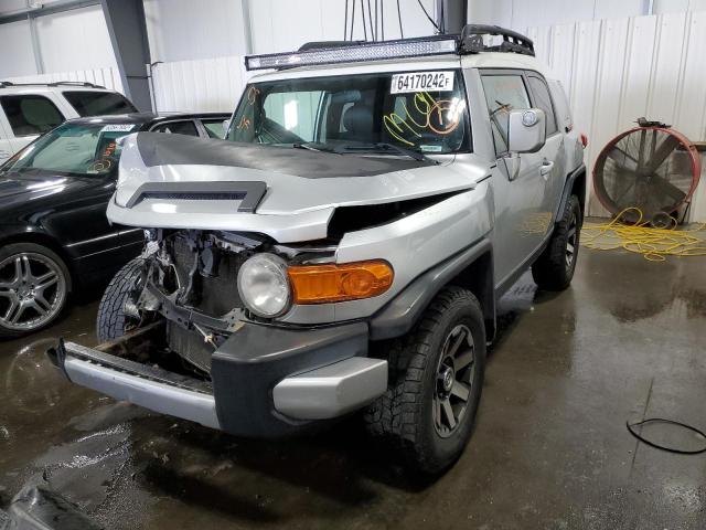 JTEBU11FX8K030172 - 2008 TOYOTA FJ CRUISER SILVER photo 2