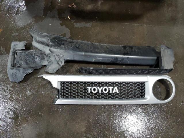 JTEBU11FX8K030172 - 2008 TOYOTA FJ CRUISER SILVER photo 9