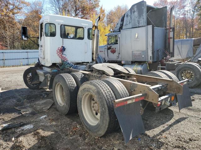 1XKDDT9XX2J886661 - 2002 KENWORTH CONSTRUCTI WHITE photo 3