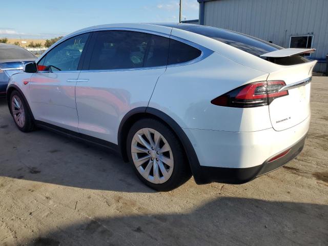 5YJXCBE27GF005882 - 2016 TESLA MODEL X WHITE photo 3