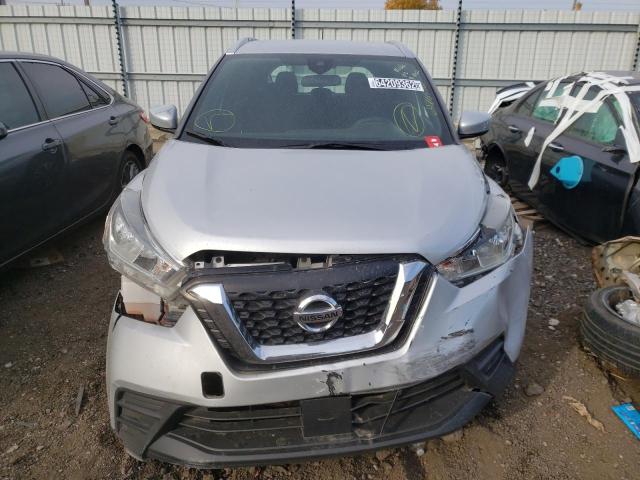 3N1CP5CV7LL517786 - 2020 NISSAN KICKS SV SILVER photo 5