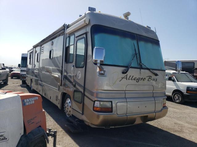 4UZAAHBS92CK15923 - 2002 FREIGHTLINER CHASSIS X BEIGE photo 1