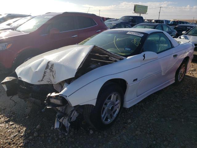 2G1FP22K9T2129902 - 1996 CHEVROLET CAMARO BAS WHITE photo 2