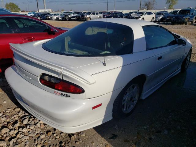 2G1FP22K9T2129902 - 1996 CHEVROLET CAMARO BAS WHITE photo 4