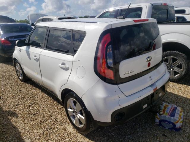 KNDJN2A24J7889279 - 2018 KIA SOUL WHITE photo 3