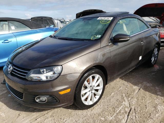 WVWBW8AH0GV000801 - 2016 VOLKSWAGEN EOS KOMFOR 棕色 照片 2