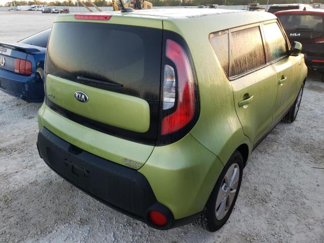 KNDJN2A21G7867944 - 2016 KIA SOUL GREEN photo 4