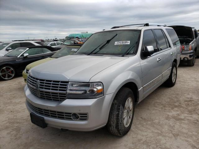 5LMJJ2J5XEEL03930 - 2014 LINCOLN NAVIGATOR 银色 照片 2