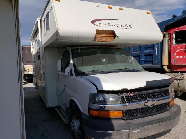 1GBJG31U851127426 - 2005 CHEVROLET MOTORHOME WHITE photo 1