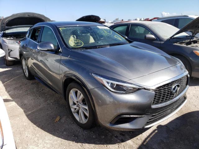 SJKCH5CP9JA050562 - 2018 INFINITI QX30 BASE GRAY photo 1