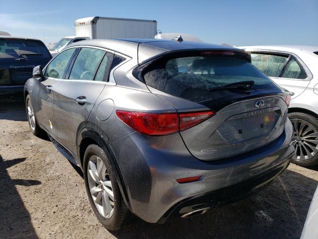 SJKCH5CP9JA050562 - 2018 INFINITI QX30 BASE GRAY photo 3