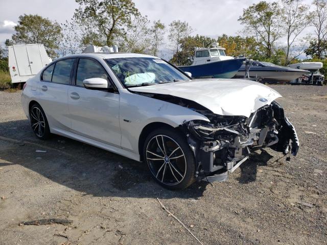 3MW5P9J04N8C23575 - 2022 BMW 330XE WHITE photo 1