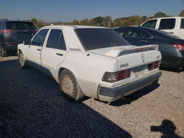 WDBDA29D7PG005678 - 1993 MERCEDES-BENZ 190 E 2.6 WHITE photo 3