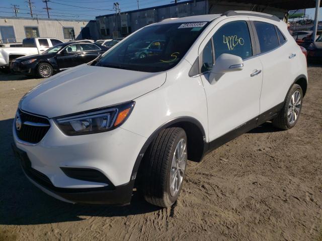 KL4CJASB7JB615918 - 2018 BUICK ENCORE PRE WHITE photo 1