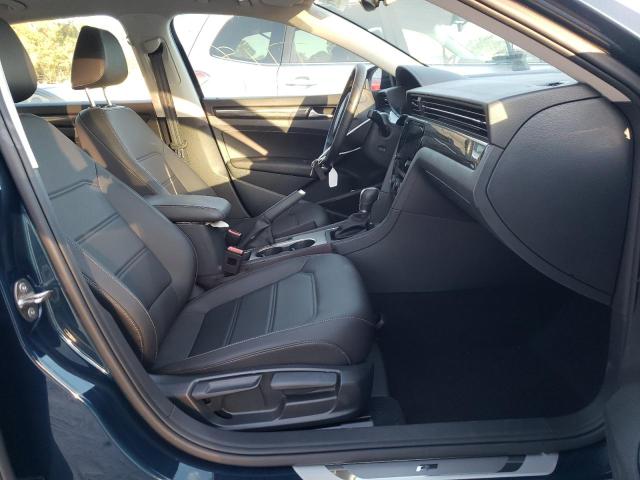 1VWMA7A30LC008003 - 2020 VOLKSWAGEN PASSAT R-L BLUE photo 5
