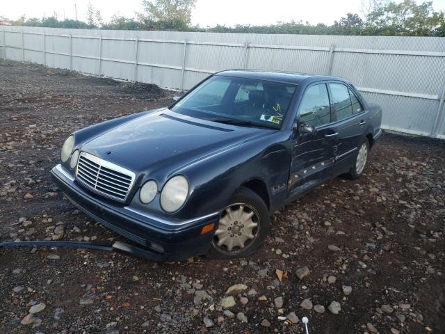 WDBJF20F5VA293459 - 1997 MERCEDES-BENZ E 300D GREEN photo 2