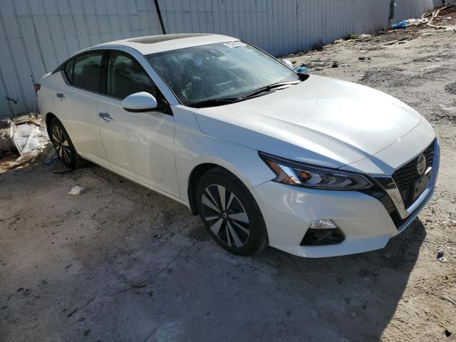 1N4BL4DW6KC175074 - 2019 NISSAN ALTIMA SV WHITE photo 1