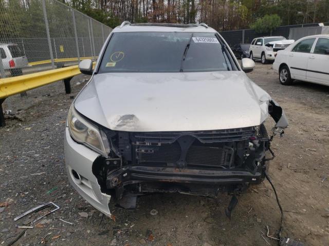 WVGBV7AX0AW504329 - 2010 VOLKSWAGEN TIGUAN SE SILVER photo 5