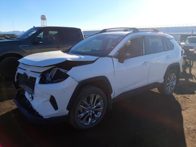 2T3C1RFV9LC085424 - 2020 TOYOTA RAV4 XLE P WHITE photo 2