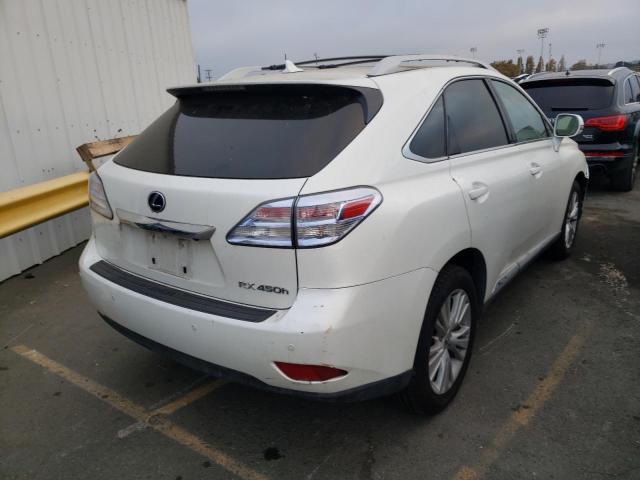 JTJBC1BA8B2036745 - 2011 LEXUS RX 450 WHITE photo 4